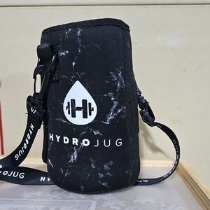 HydroJug Black and White Marble Sleeve